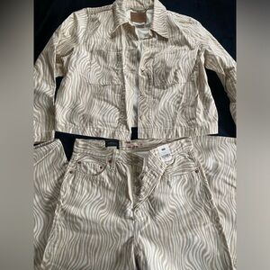 Levi’s Women’s Premium Ribcage Straight Ankle Wavy Jean and Jacket Set